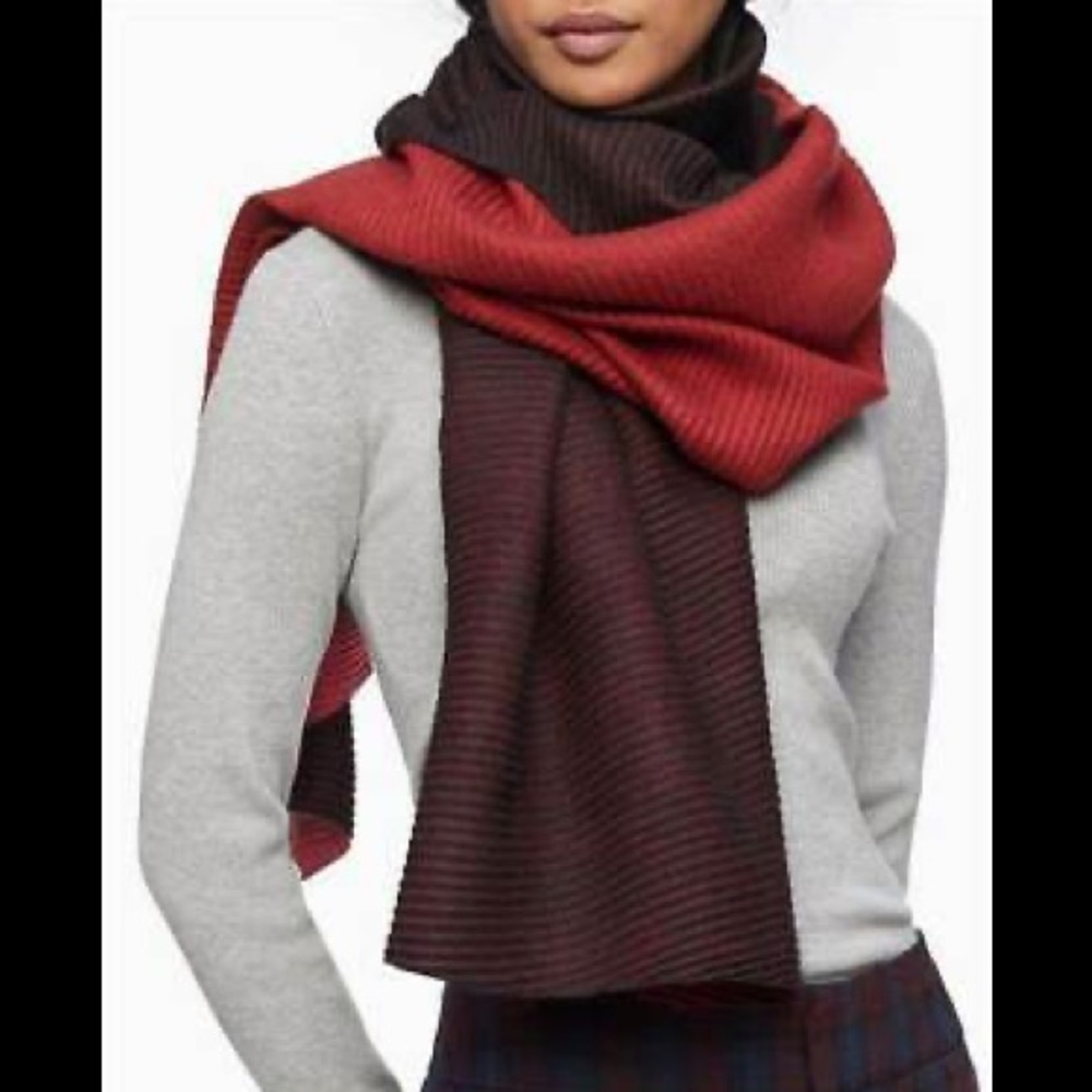 🥂 NEW YEAR SALE - Calvin Klein Pleated Blanket Reversible Scarf